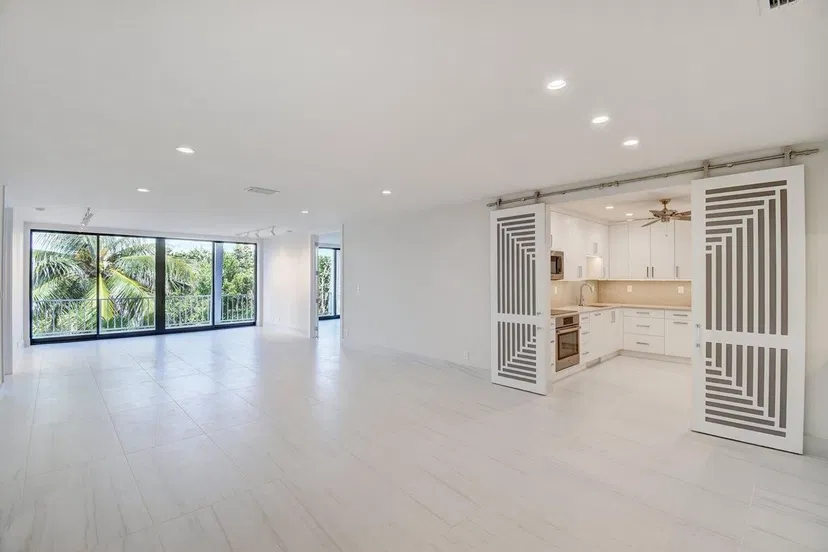 2275 S Ocean Boulevard #306 N — photo 2