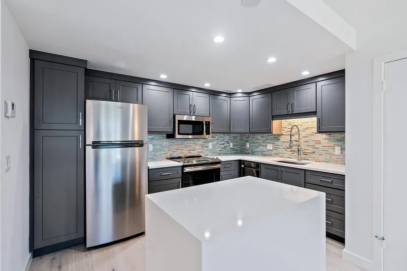 354 Chilean Avenue #3c — photo 5