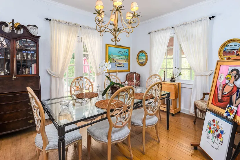 217 Seabreeze Avenue — photo 4