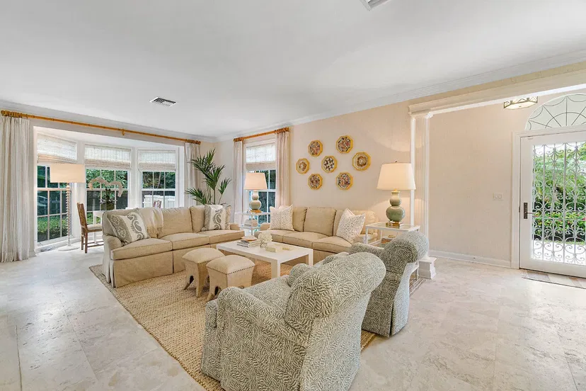 255 Plantation Road — photo 4