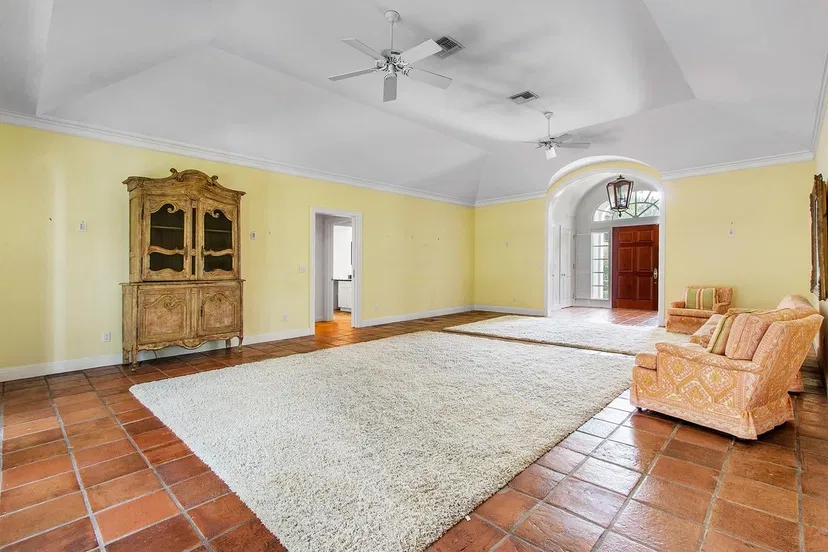 255 Ridgeview Drive — photo 4