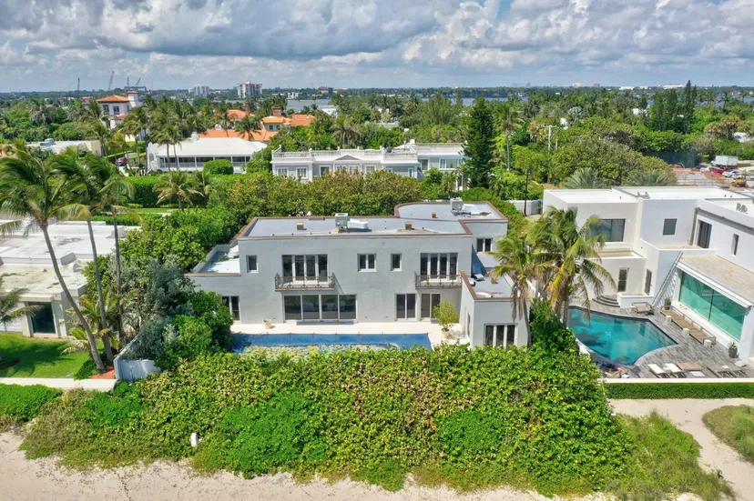 1047 S Ocean Boulevard — photo 4