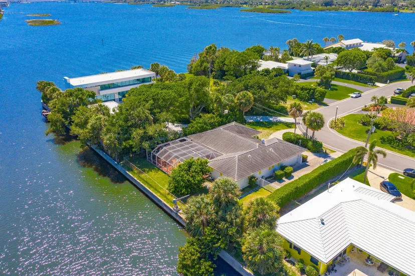 2291 Ibis Isle Road E — photo 2