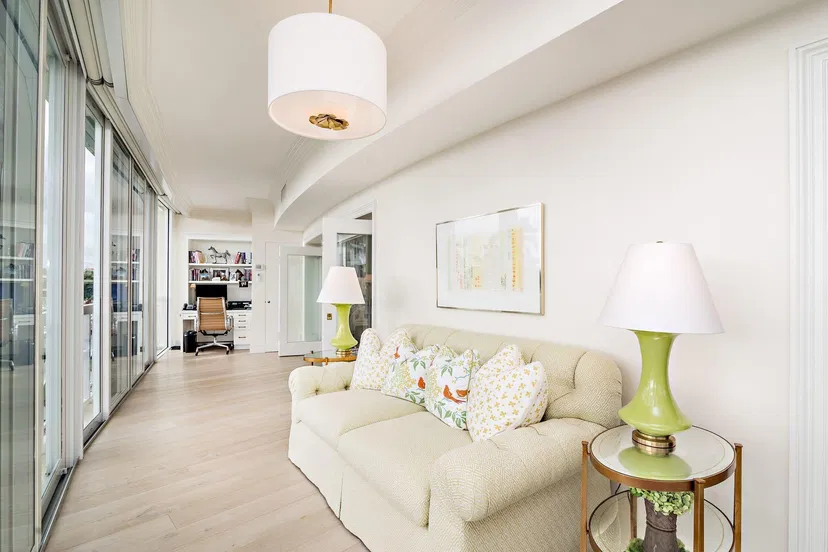 389 S Lake Drive #4b — photo 5