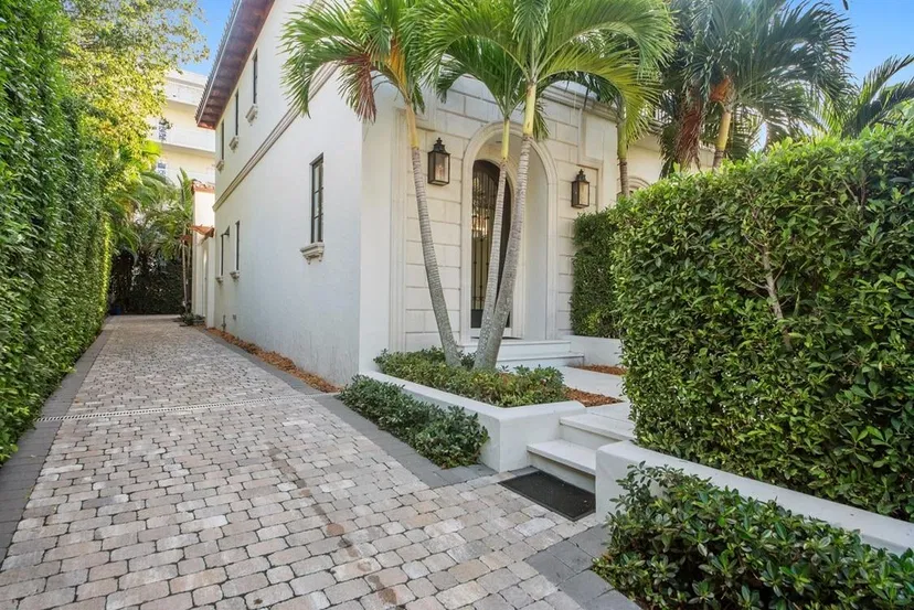 444 Chilean Avenue — photo 3