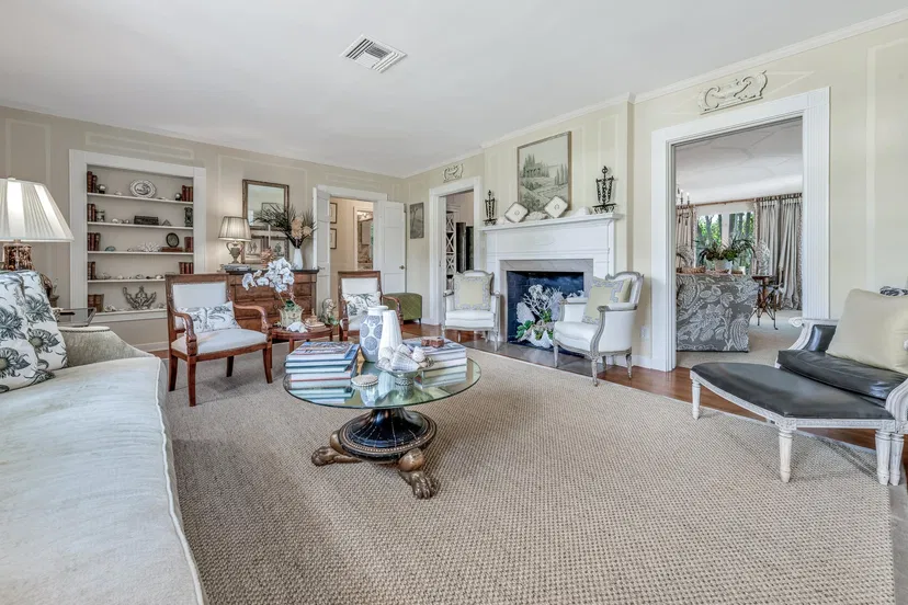 248 Colonial Lane — photo 4