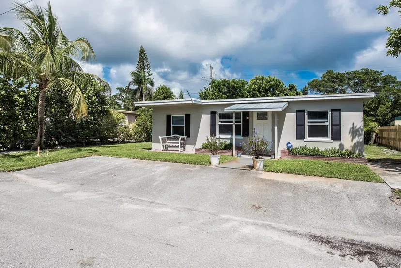 Sold Apr 2019 · 1811 Redbank Road, North Palm Beach