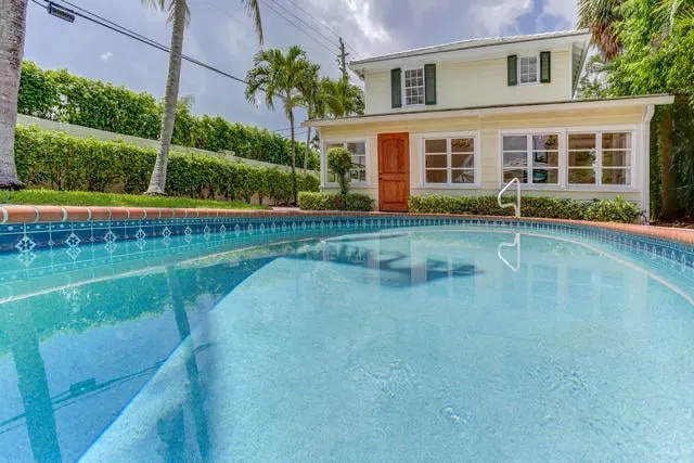 400 Seabreeze Avenue — photo 4