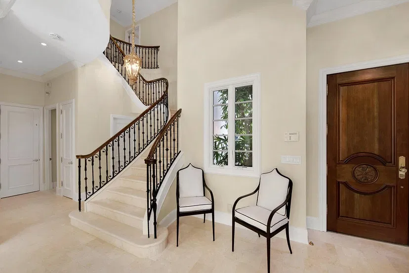 444 Brazilian Avenue — photo 3