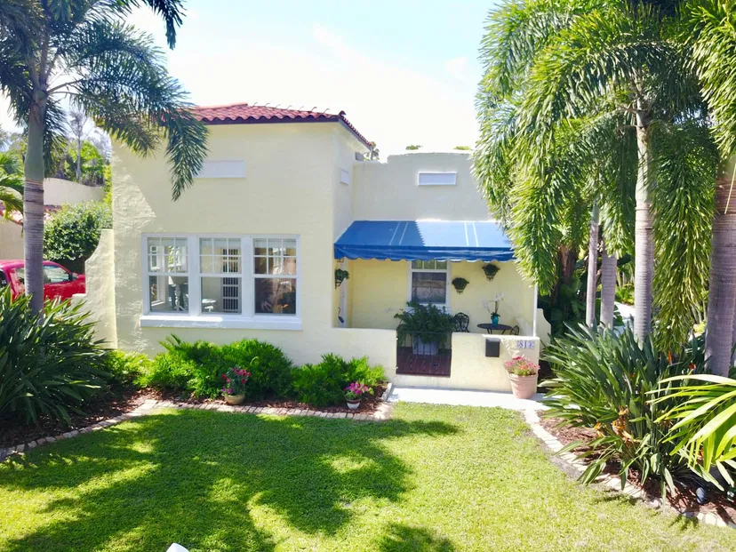 Sold Mar 2019 · 813 Biscayne Drive, West Palm Beach