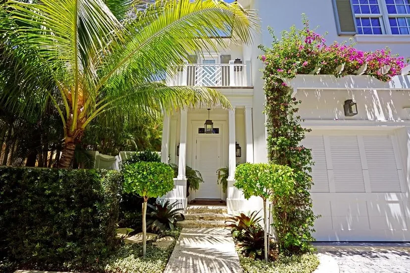 308 Cocoanut Row — photo 2