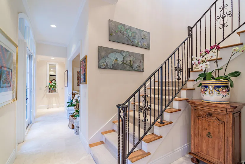 246 Seminole Avenue — photo 3