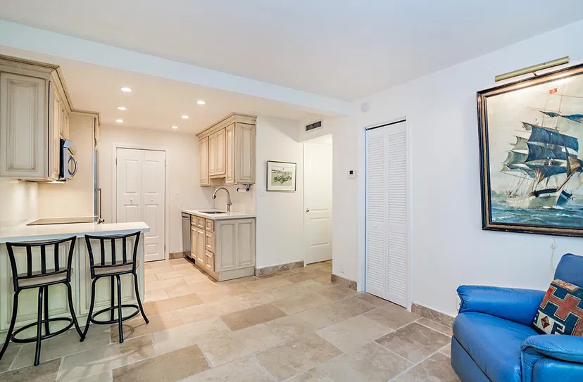 325 S Lake Drive #4 — photo 5