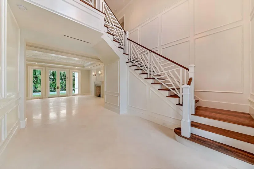 204 Jamaica Lane — photo 2