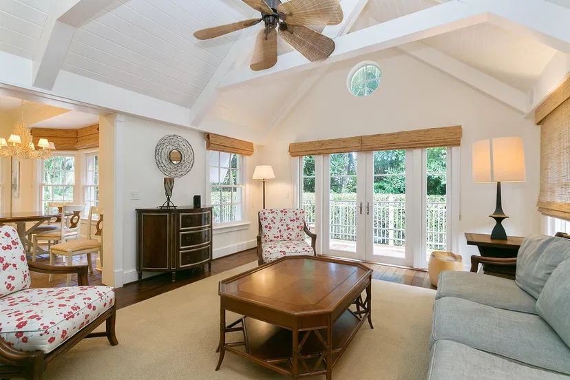 208 Bahama Lane — photo 3
