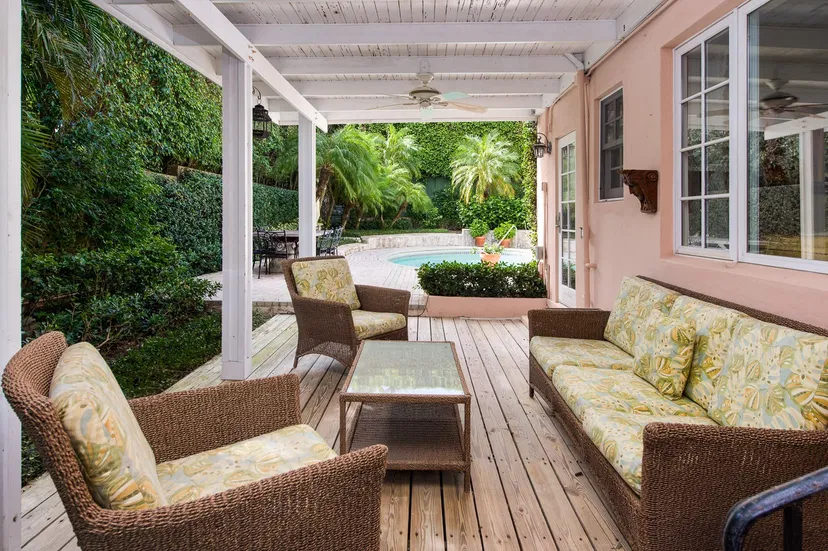 276 Jamaica Lane — photo 3