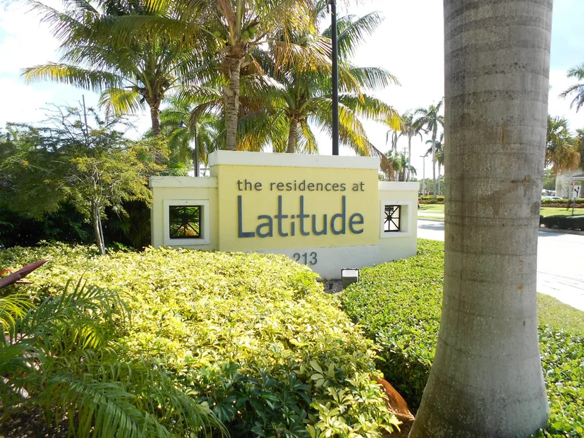 Sold Mar 2017 · 226 N Latitude Circle 303, Delray Beach