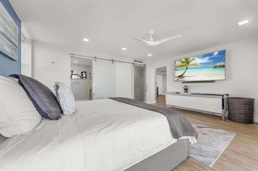 3200 S Ocean #D504 — photo 2
