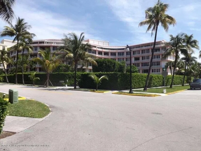 315 S Lake Drive #1d — photo 3