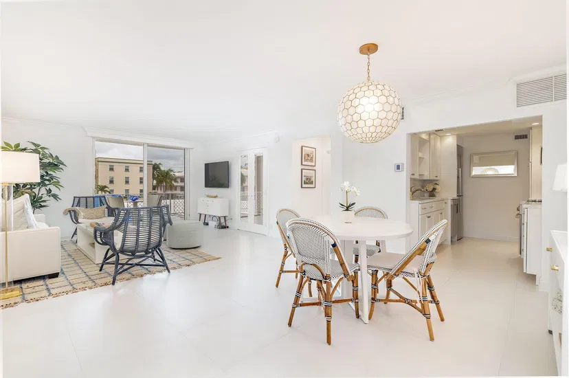 354 Chilean Avenue #3b — photo 3