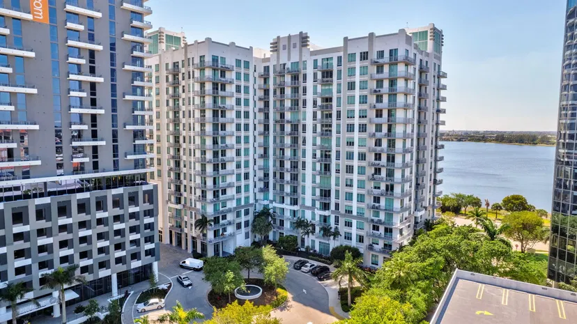 Sold Apr 2025 · 300 S Australian Avenue 1014, West Palm Beach