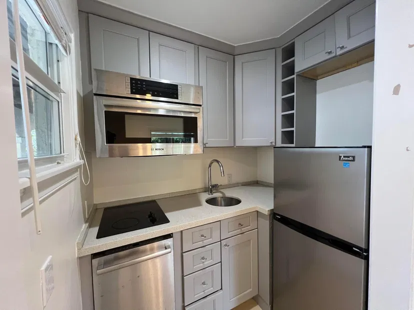 252 Oleander Avenue #6 — photo 5