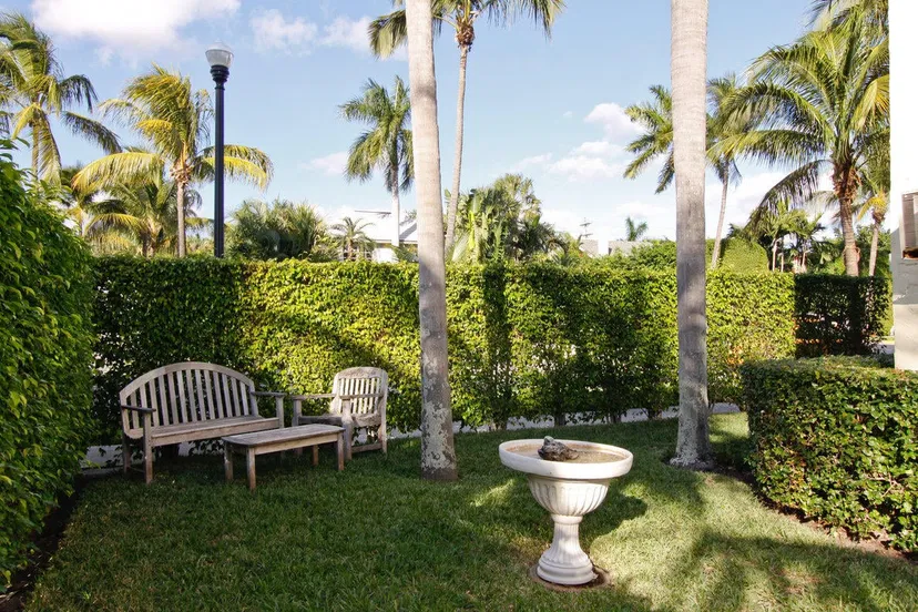 354 Brazilian Avenue — photo 3