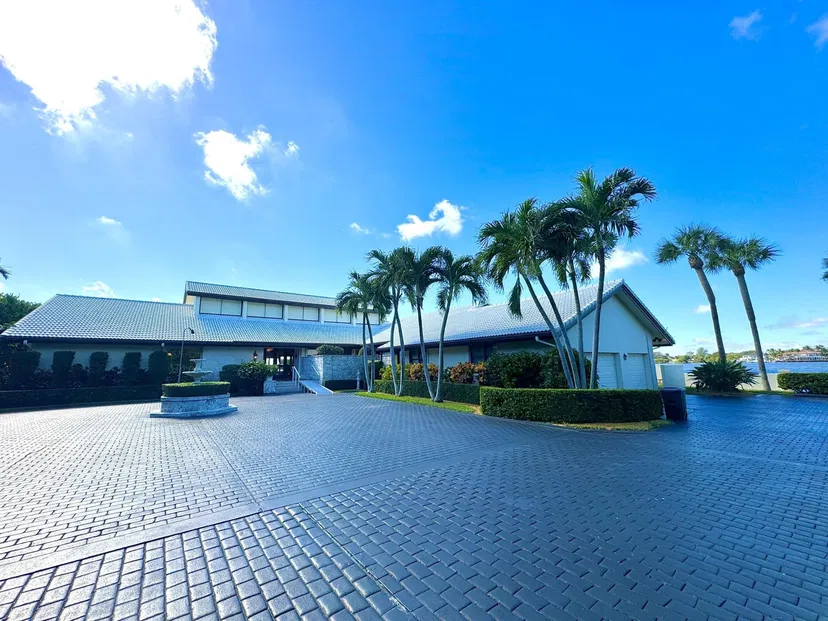 2308 Ibis Isle Road W — photo 4