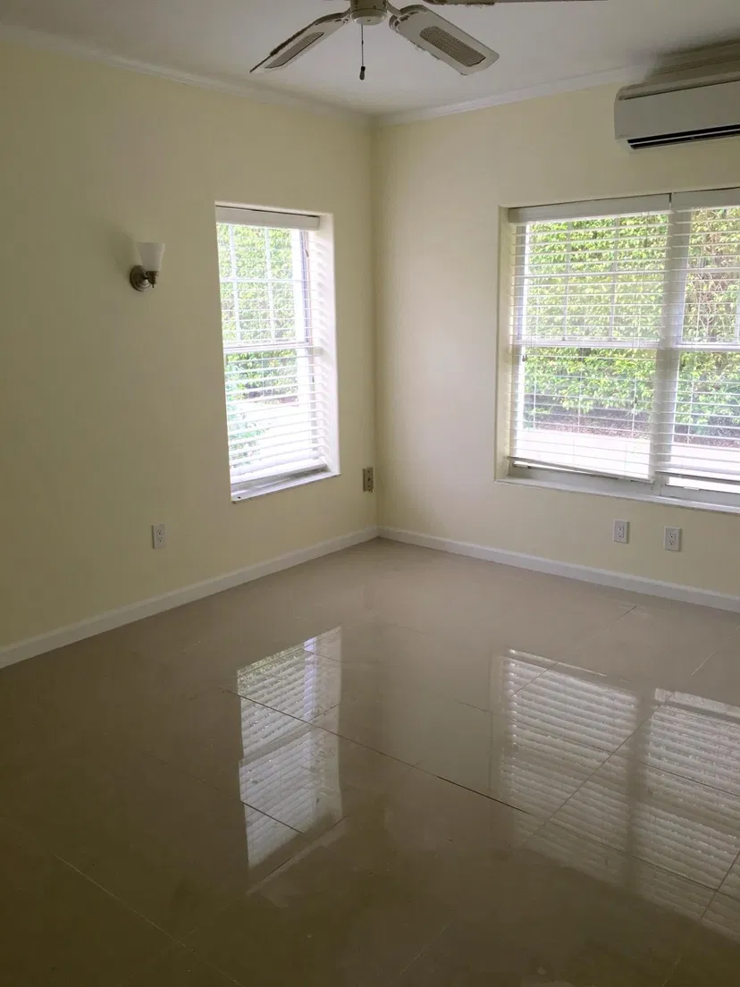 445 Brazilian Avenue #12 — photo 3