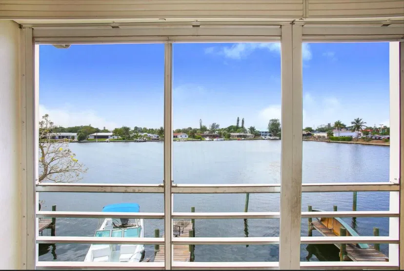 Sold Apr 2019 · 531 W Kalmia Drive 6, Lake Park