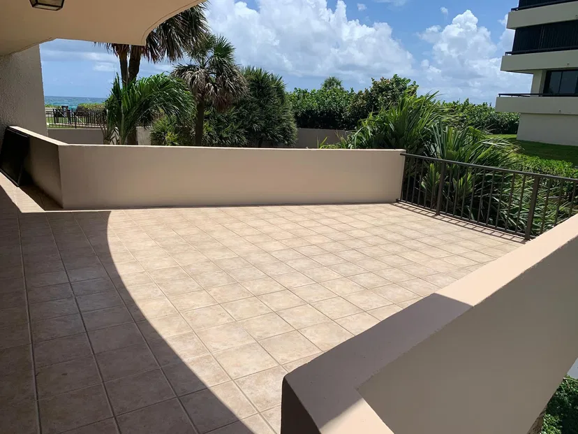 4200 N N. Ocean Drive 103, Riviera Beach
