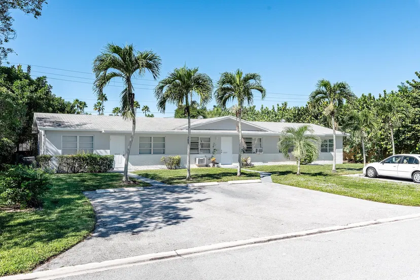Sold Jan 2023 · 8923 Sunset Drive 8923, Palm Beach Gardens