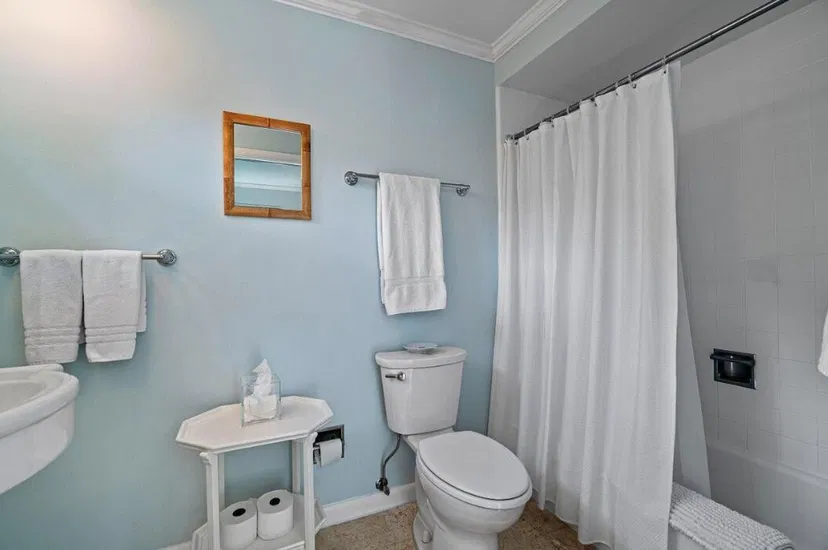 110 Seagate Road — photo 4