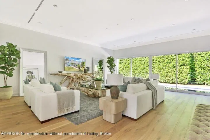 215 Indian Road — photo 3
