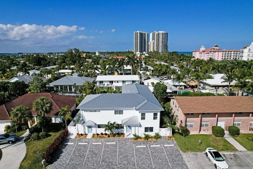 115 Cascade Lane, Palm Beach Shores
