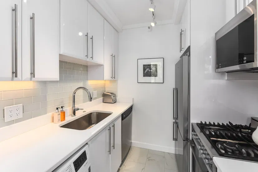 455 Worth Avenue #407 — photo 3