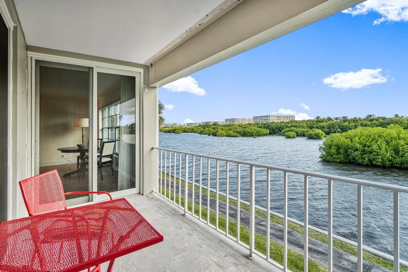 2195 Ibis Isle Road #6 — photo 2
