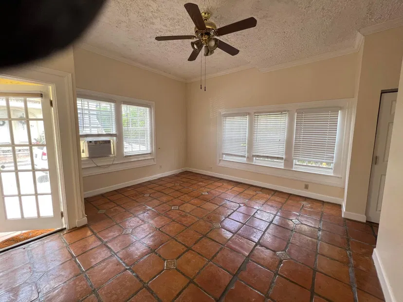 253 Oleander Avenue #8 — photo 4