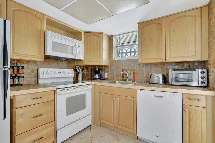 3570 S Ocean Boulevard #511 — photo 3