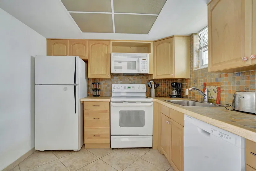 3570 S Ocean Boulevard #511 — photo 4