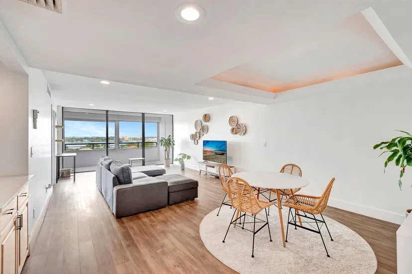 3589 S Ocean Boulevard #909 — photo 2