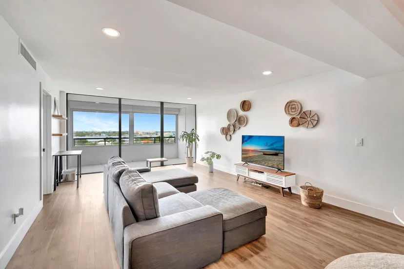 3589 S Ocean Boulevard #909 — photo 4