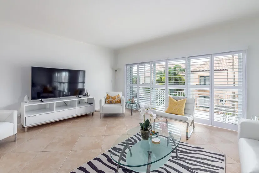250 Bradley Place #301 — photo 3