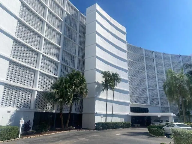 3590 S Ocean Boulevard #905 — photo 2