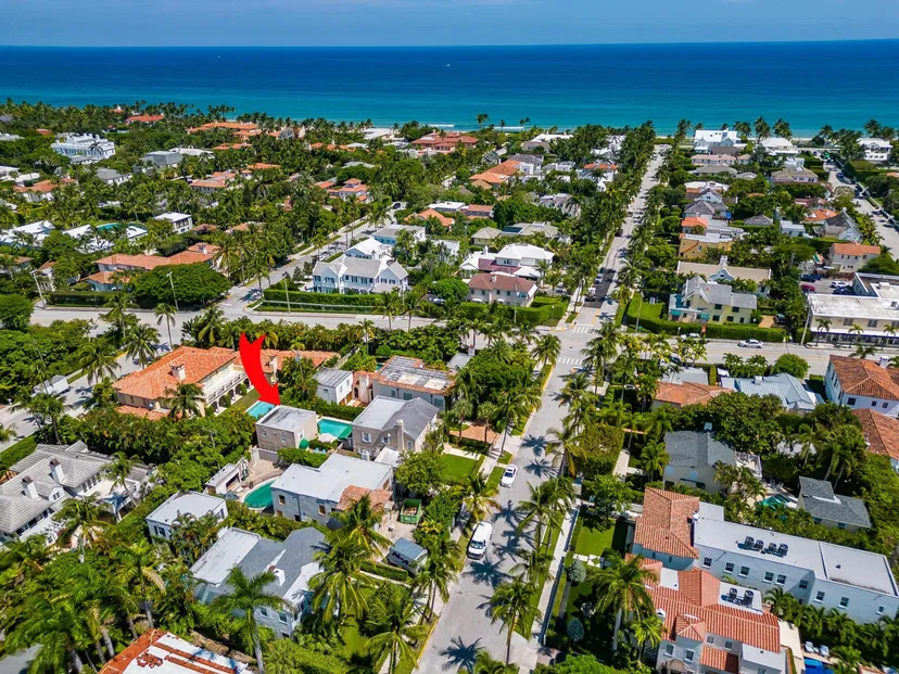 211 Seaspray Avenue — photo 3