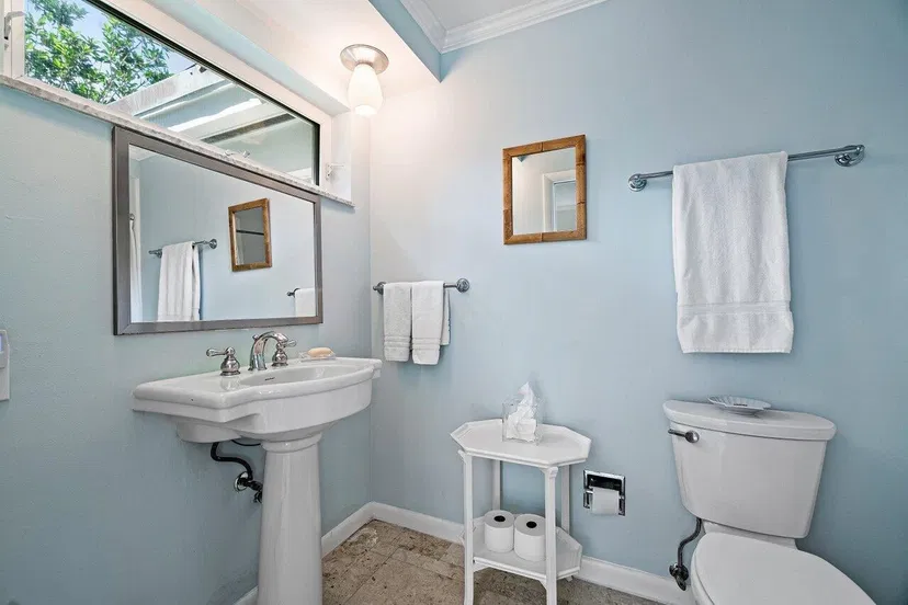 110 Seagate Road — photo 4