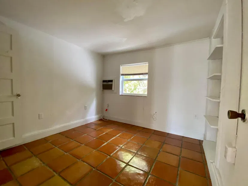 256 Seminole Avenue #Lower — photo 4