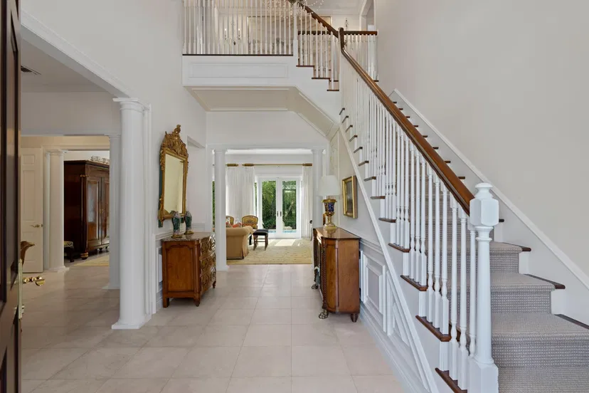 745 N Lake Way — photo 3