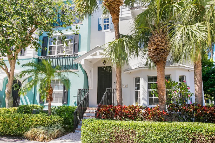 Sold May 2021 · 536 S Mallory Circle, Delray Beach
