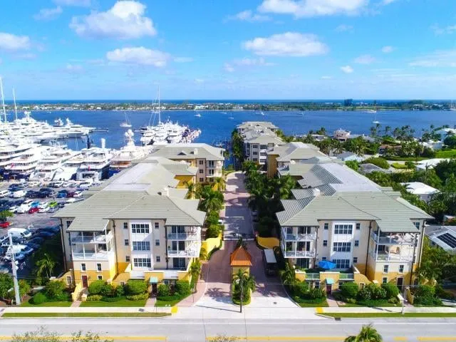 Sold Aug 2021 · 3940 N Flagler Drive 302, West Palm Beach